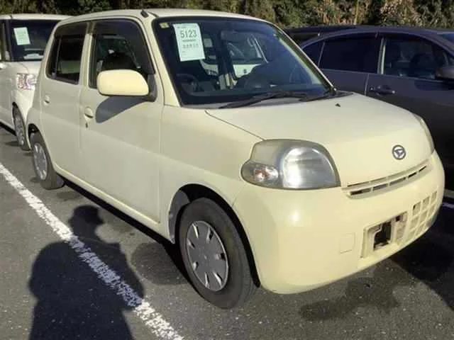 Daihatsu Esse Лот № 2009