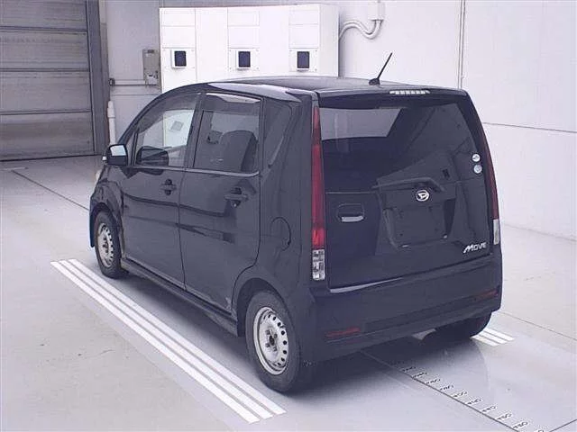 Daihatsu Move IV