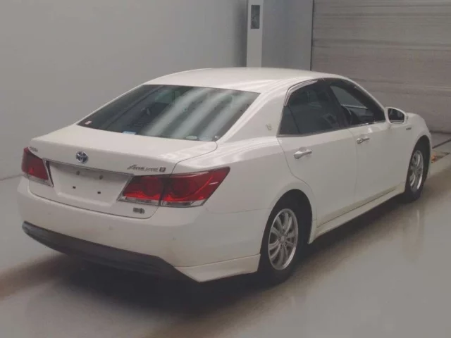 Toyota Crown Лот № 160 2015