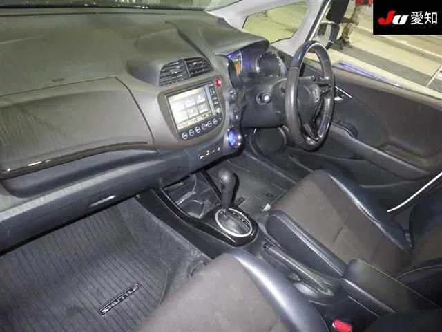 Honda Fit Shuttle Лот № 2011
