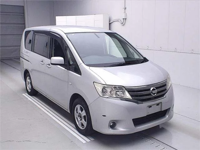 Nissan Serena Лот № 70481 2013
