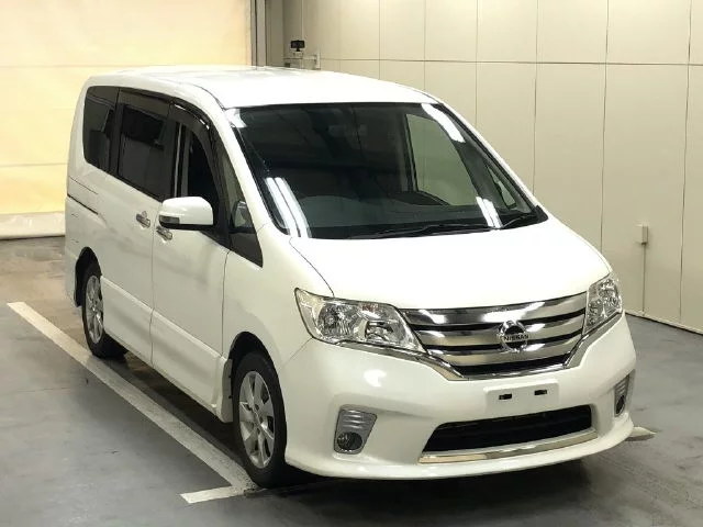 Nissan Serena Лот № 2011