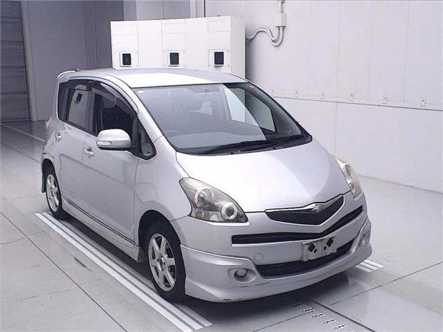Toyota Ractis Лот № 70427 2010