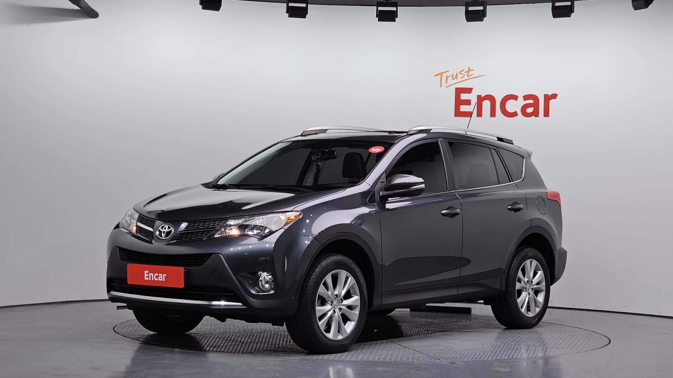 Toyota RAV4 IV (XA40) Рестайлинг