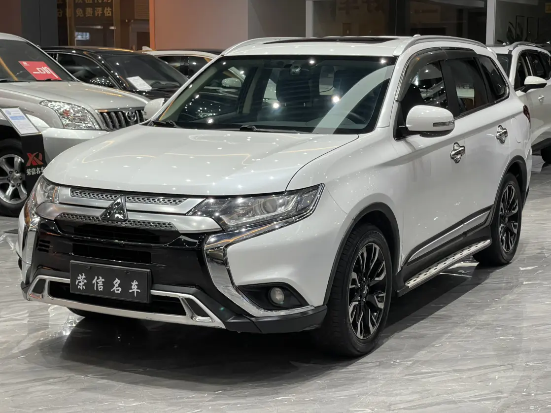 Mitsubishi Outlander №19384095 2020