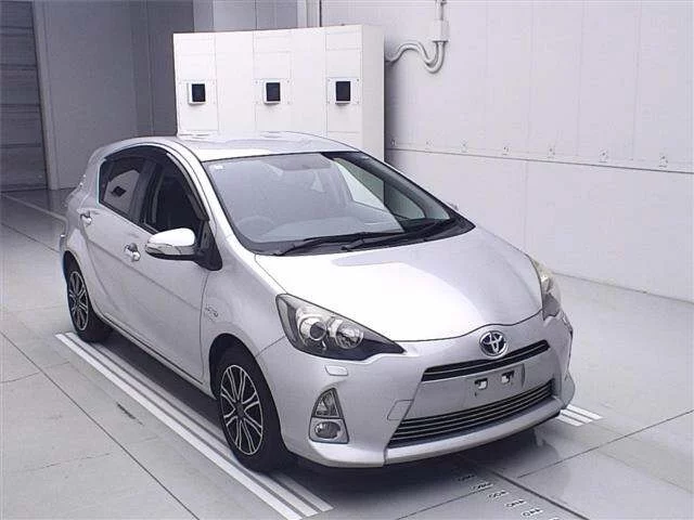 Toyota Aqua Лот № 70312 2013