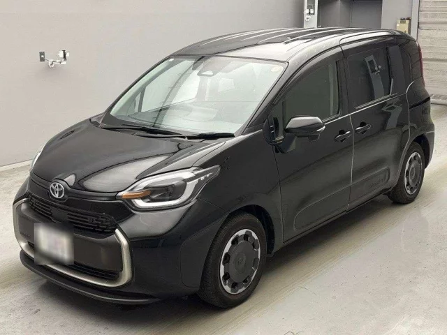 Toyota Sienta Лот № 12318 2023