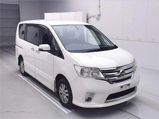 Nissan Serena Лот № 70281 2013