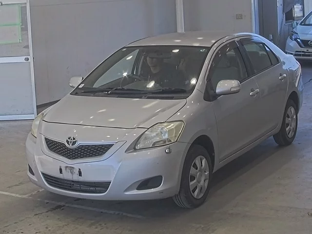 Toyota Belta I