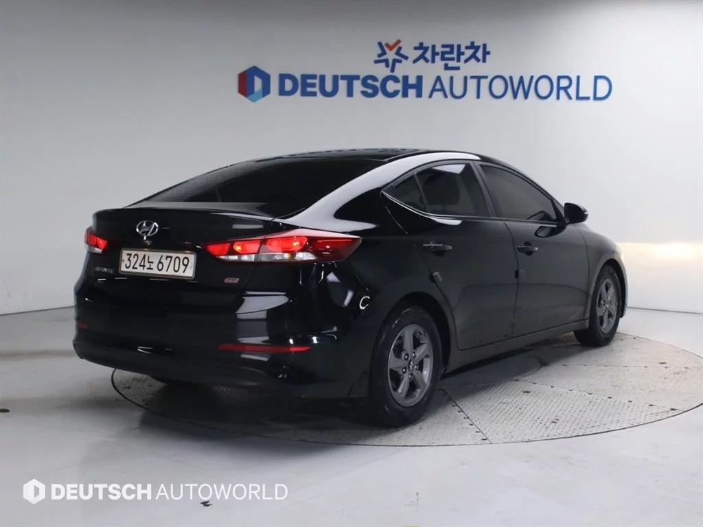 Hyundai Avante (Хендай Элантра) 1.6 Gdi Smart 1.6 GDI Smart 2016