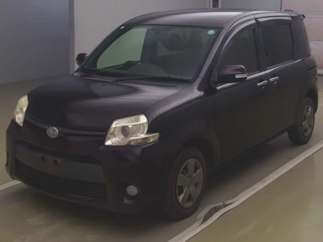 Toyota Sienta Лот № 74055 2012