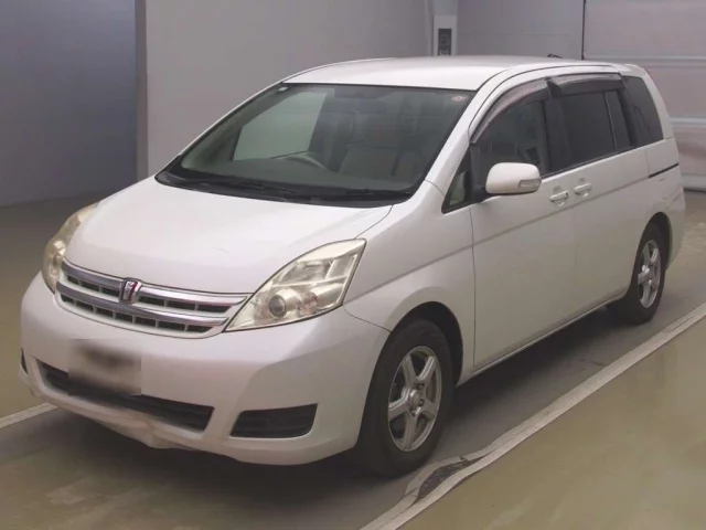 Toyota ISis I Рестайлинг