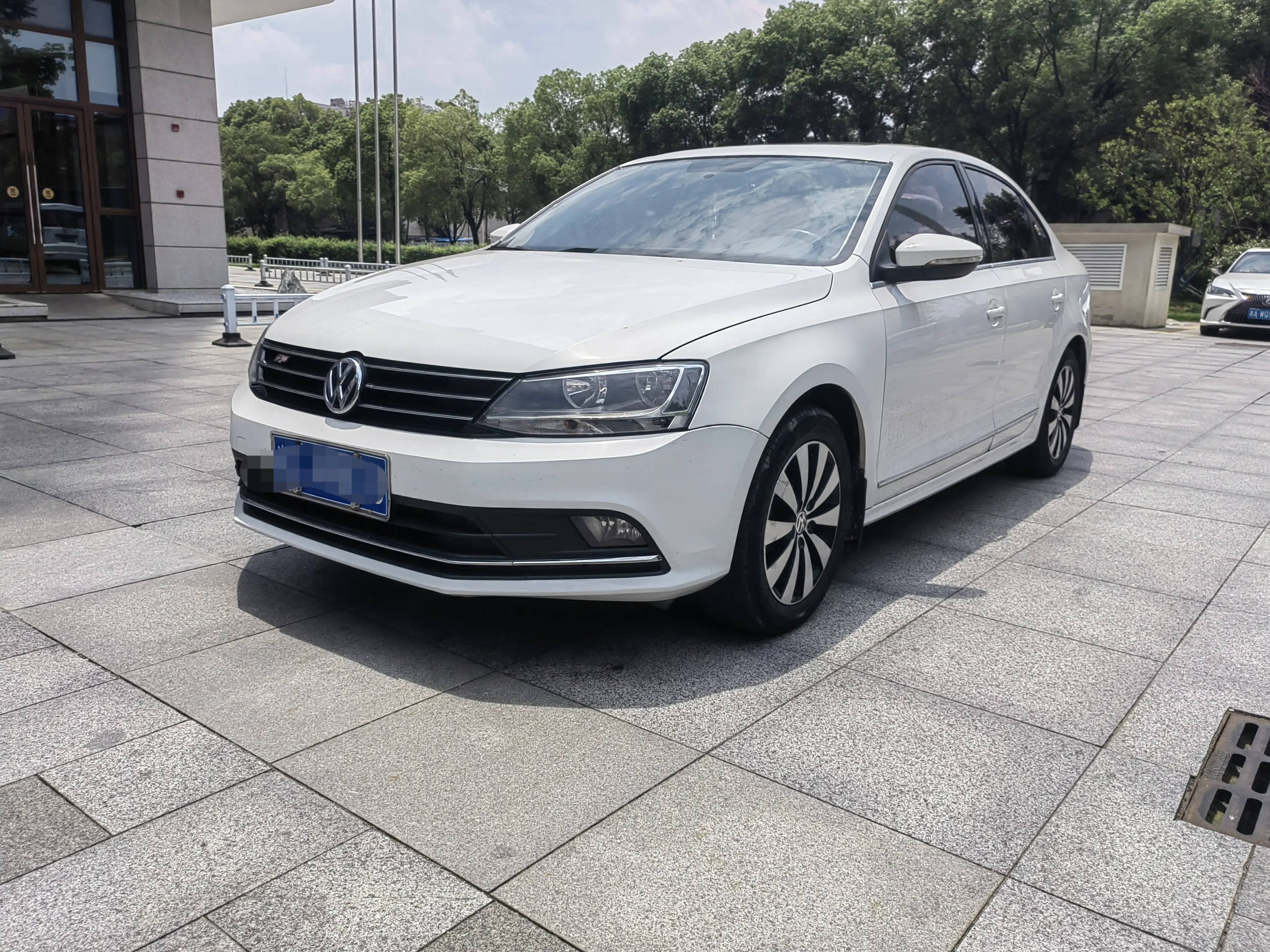 Volkswagen Sagitar №19549452 2018