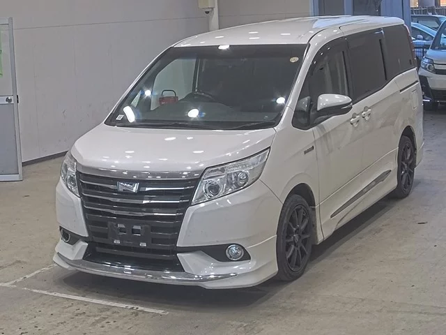 Toyota Noah III (R80)