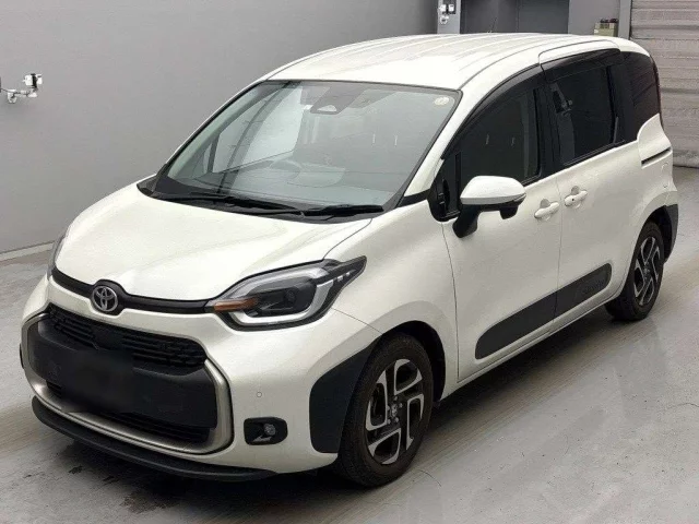 Toyota Sienta Лот № 12179 2023