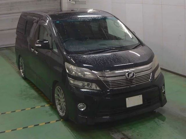 Toyota Vellfire Лот № 229 2011