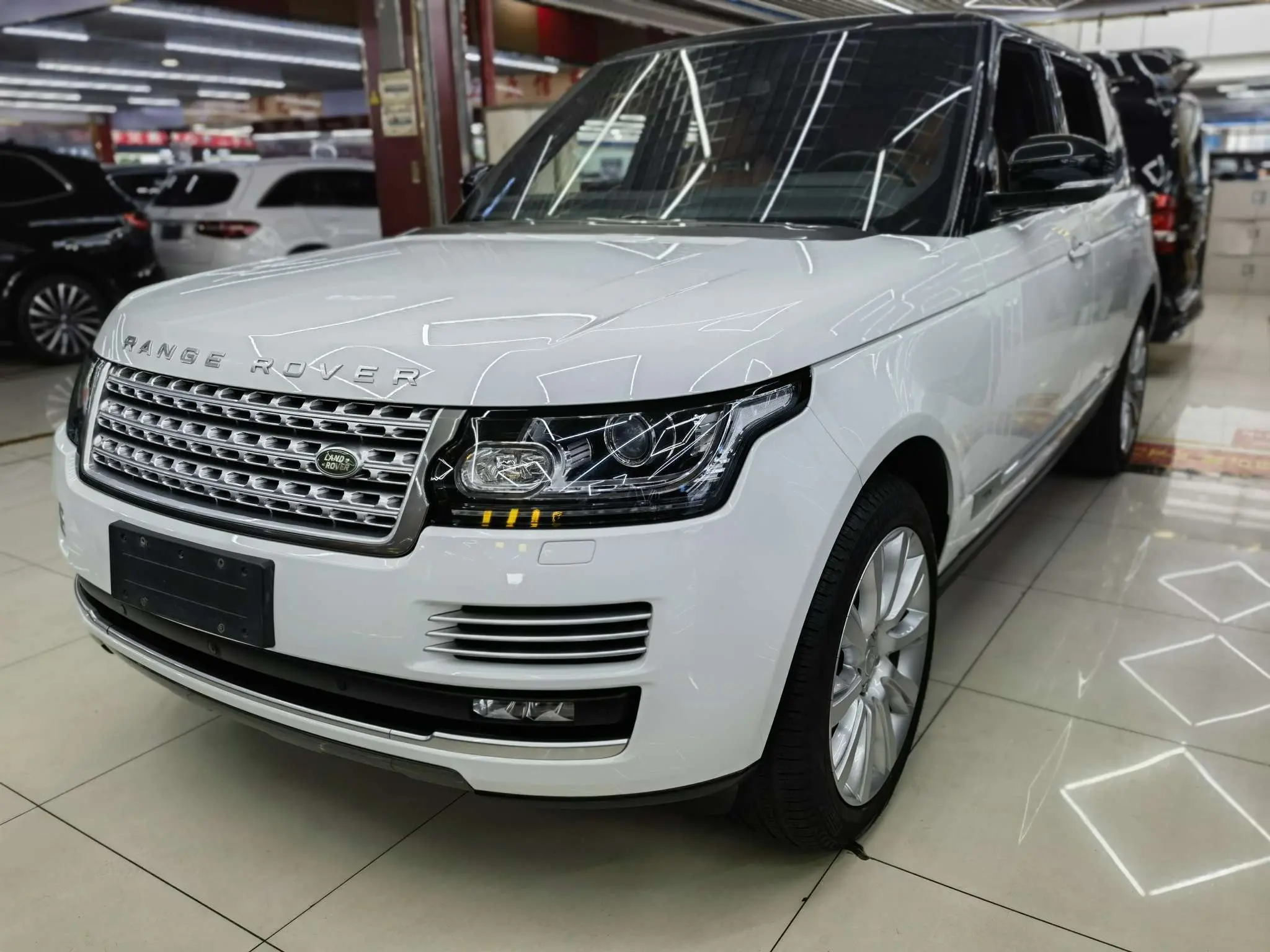 Land Rover Range Rover IV Рестайлинг