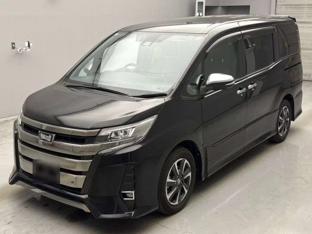 Toyota Noah Лот № 12122 2021