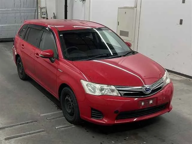 Toyota Corolla Fielder Лот № 80023 2013