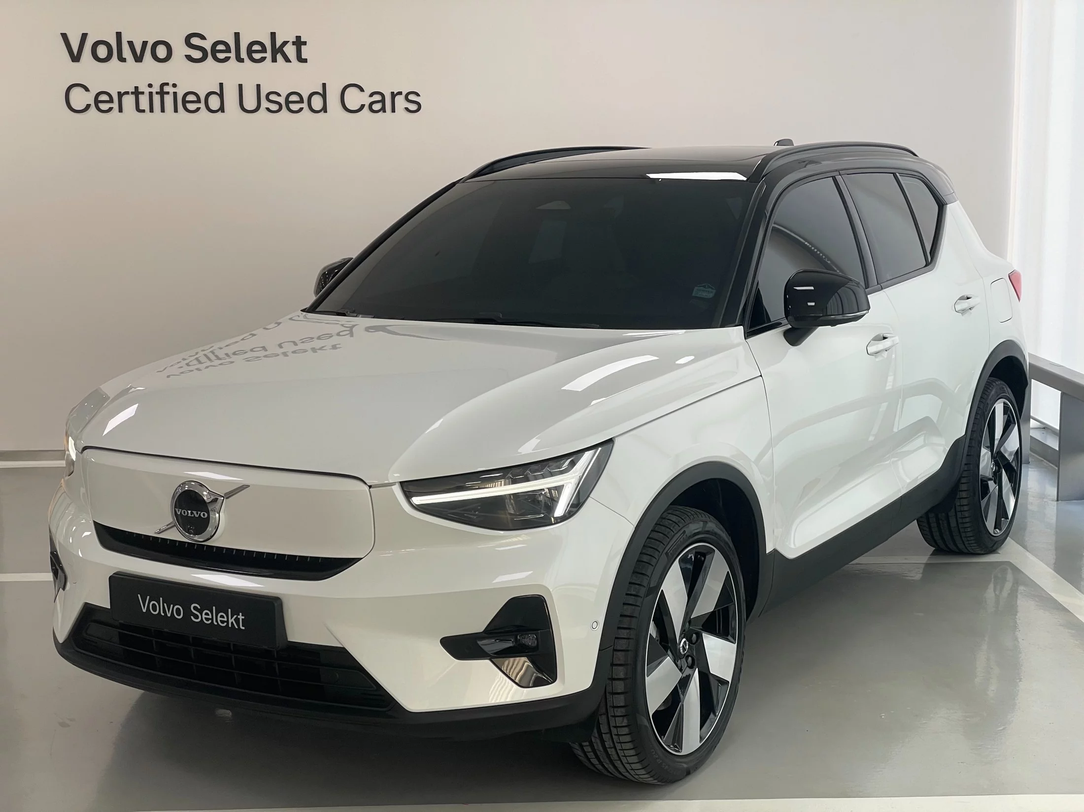 Volvo Ex40 Ultra, Электромобиль Ultra 2025