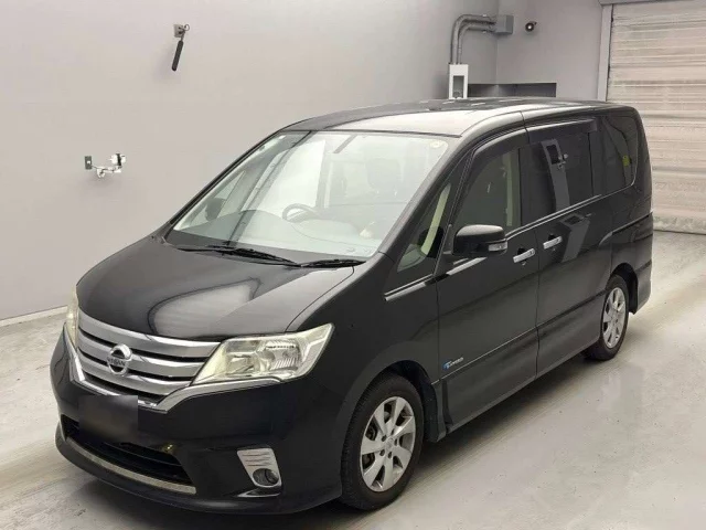 Nissan Serena Лот № 18216 2013
