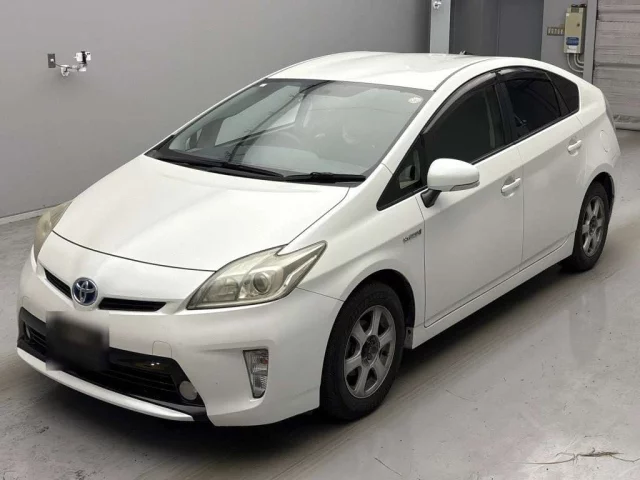 Toyota Prius Лот № 18076 2013