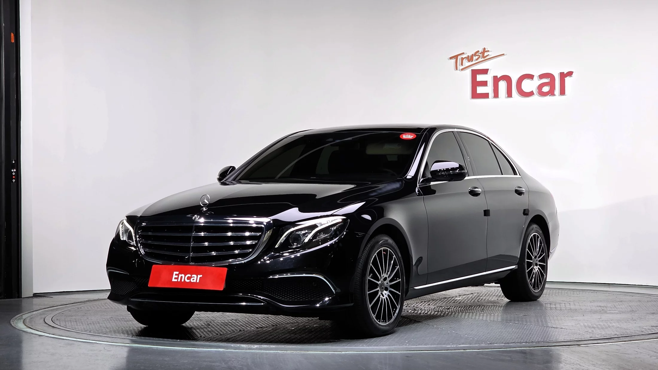 Mercedes-Benz E-Класс 2019