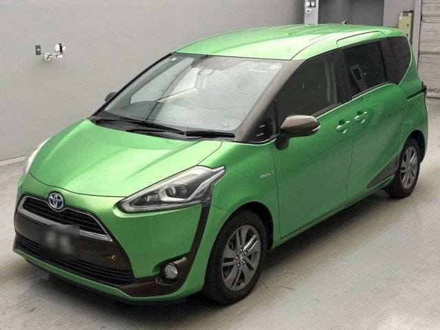 Toyota Sienta Лот № 12025 2017