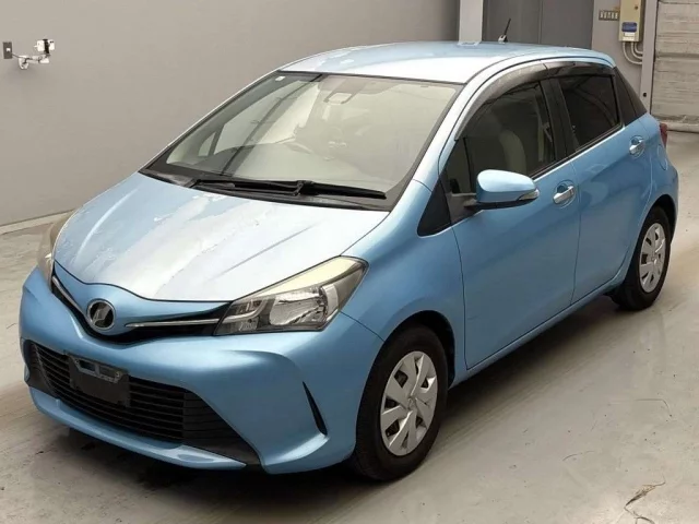 Toyota Vitz Лот № 14013 2015