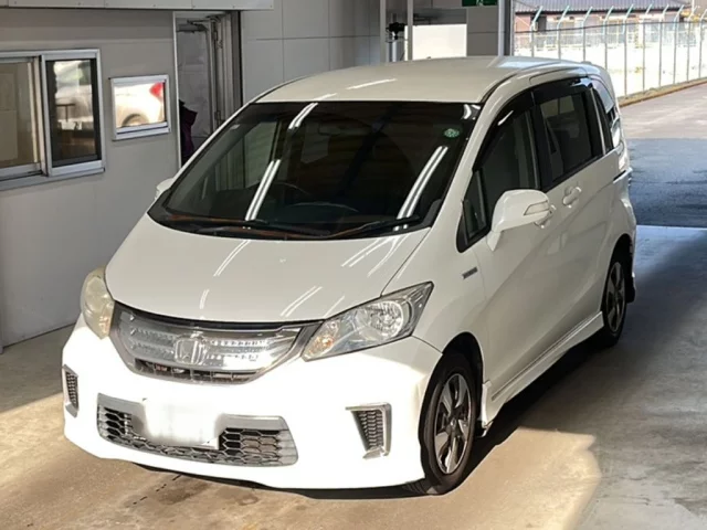 Honda Freed Лот № 2013