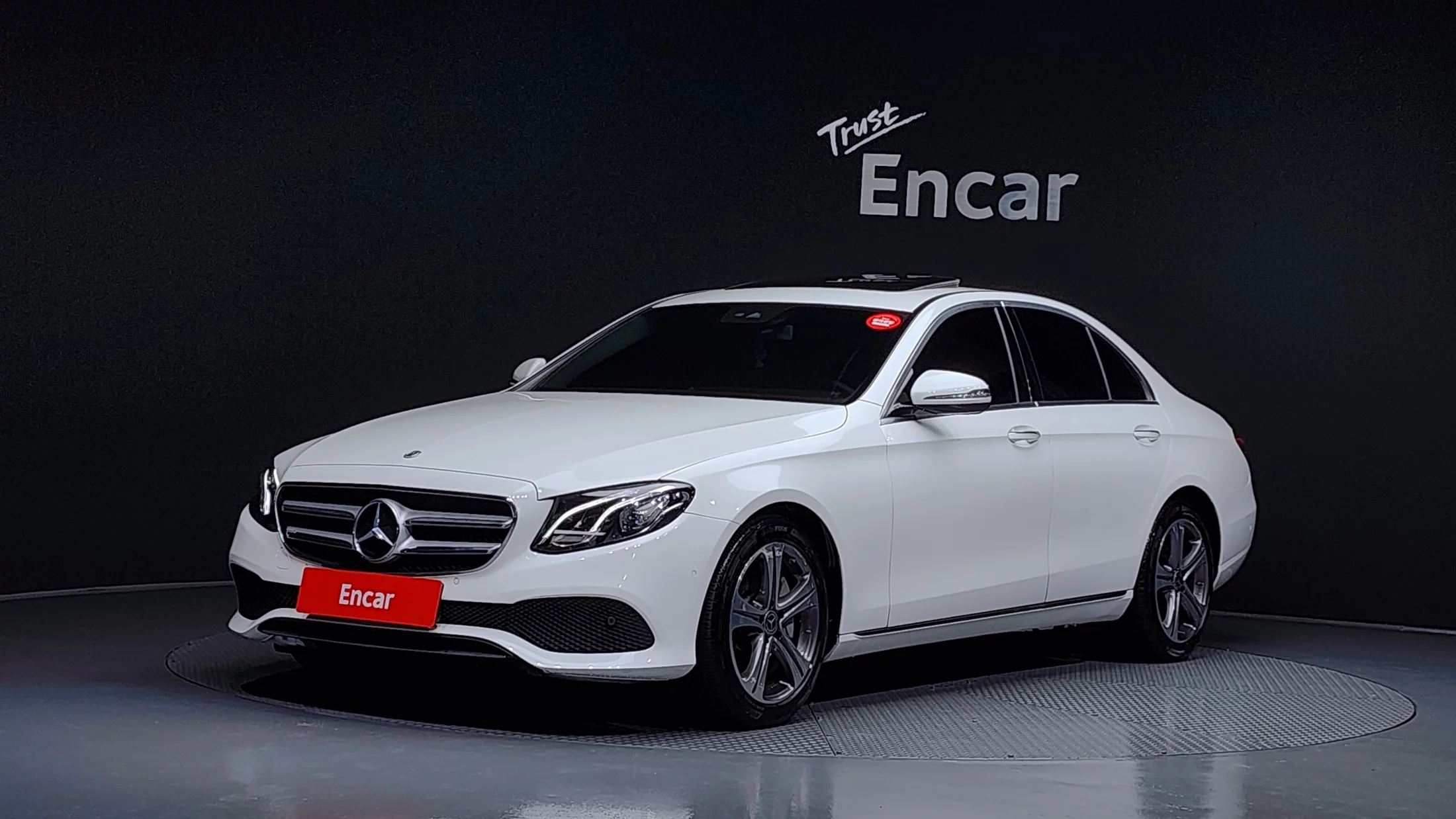 Mercedes-Benz E-Класс 2019