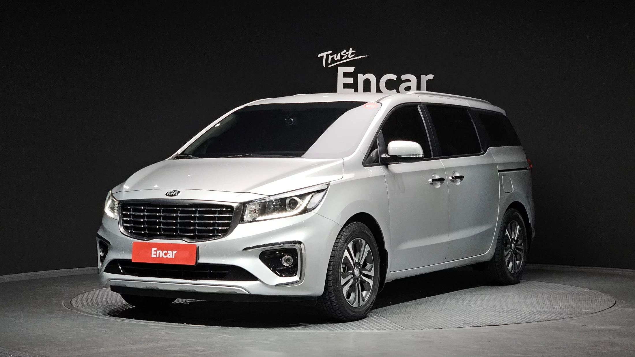 Kia Carnival III