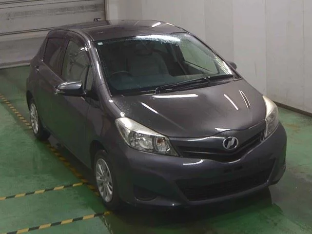 Toyota Vitz III (XP130)