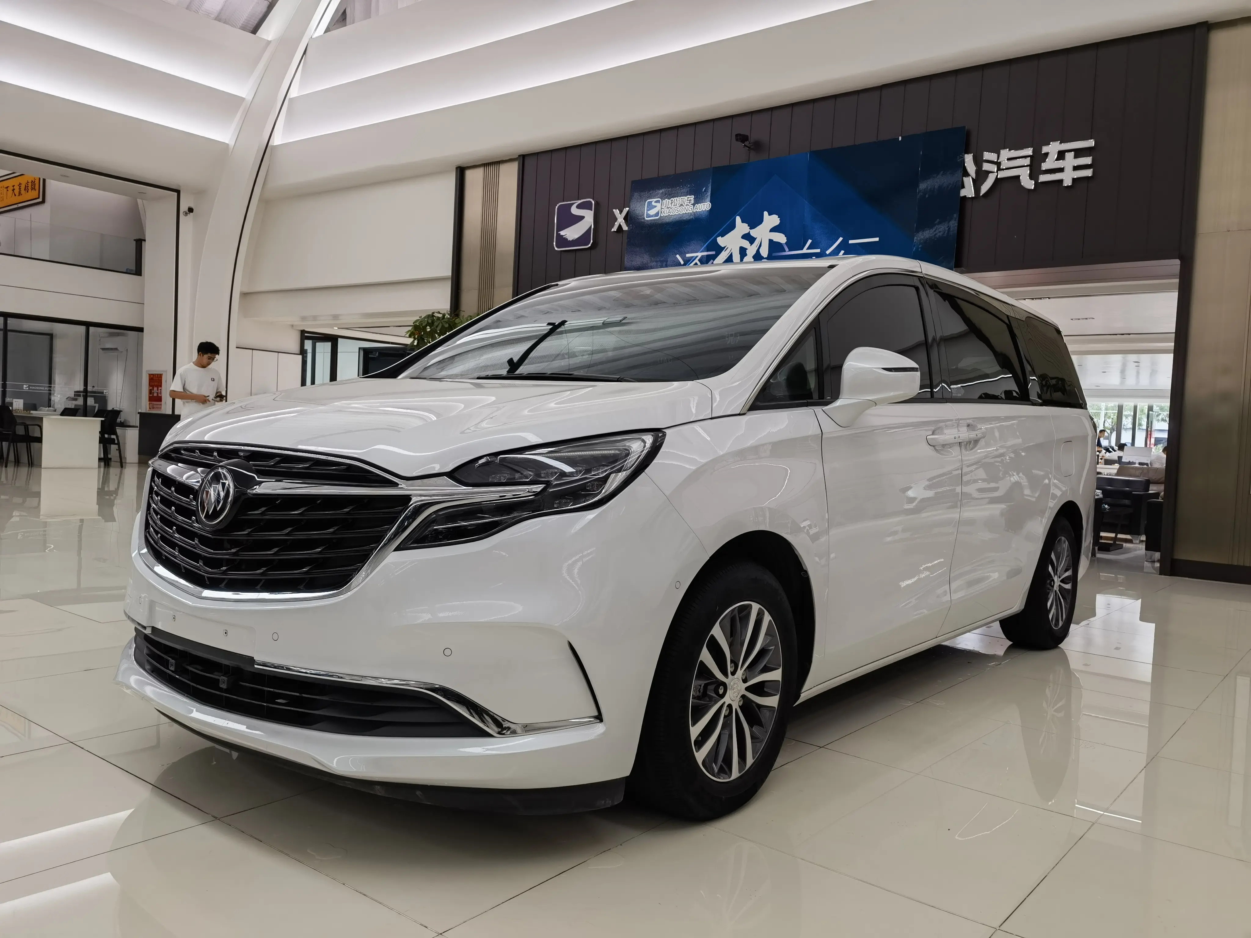 Buick GL8 III Рестайлинг