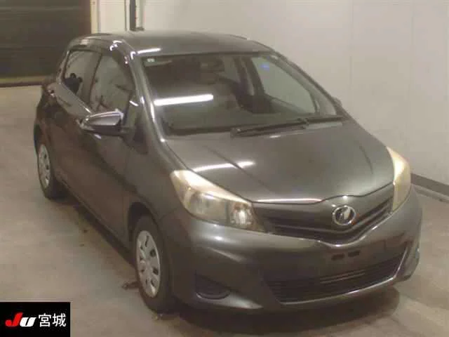 Toyota Vitz Лот № 2011