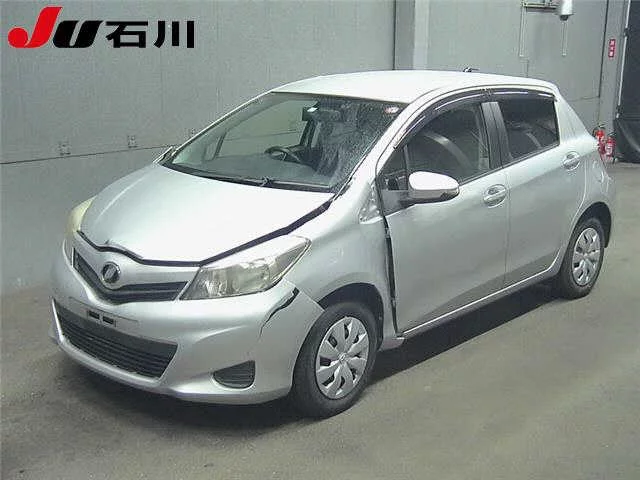 Toyota Vitz Лот № 2012