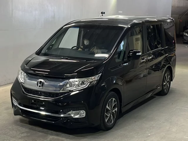 Honda Step Wagon Лот № 706 2015