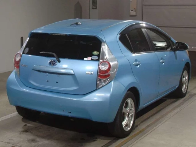 Toyota Vitz II (XP90)