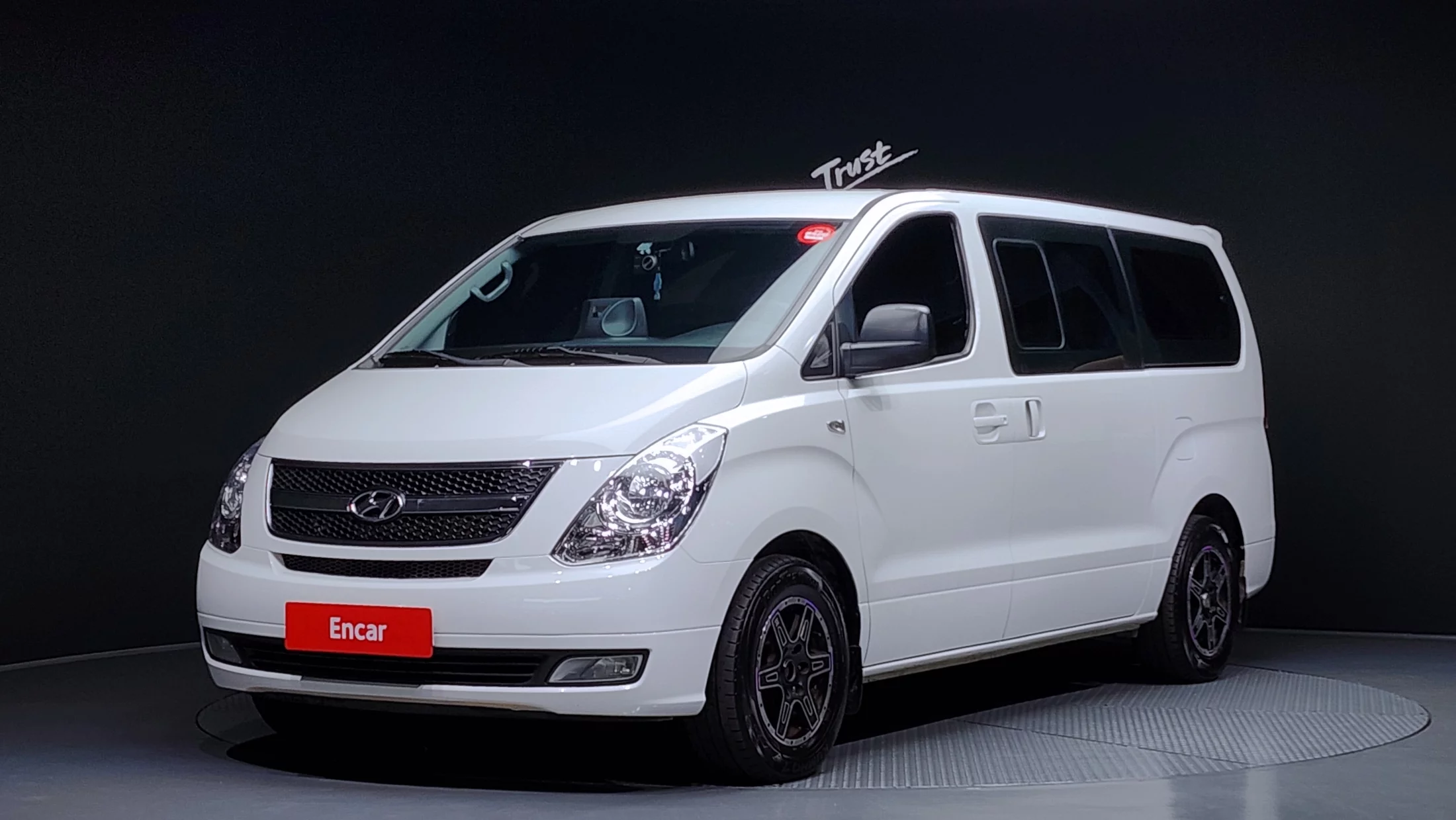 Hyundai Starex 12-Seater Wagon Cvx Premium 2013