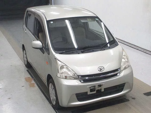 Daihatsu Move V