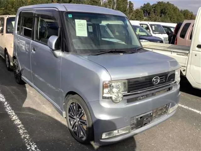 Daihatsu Move V
