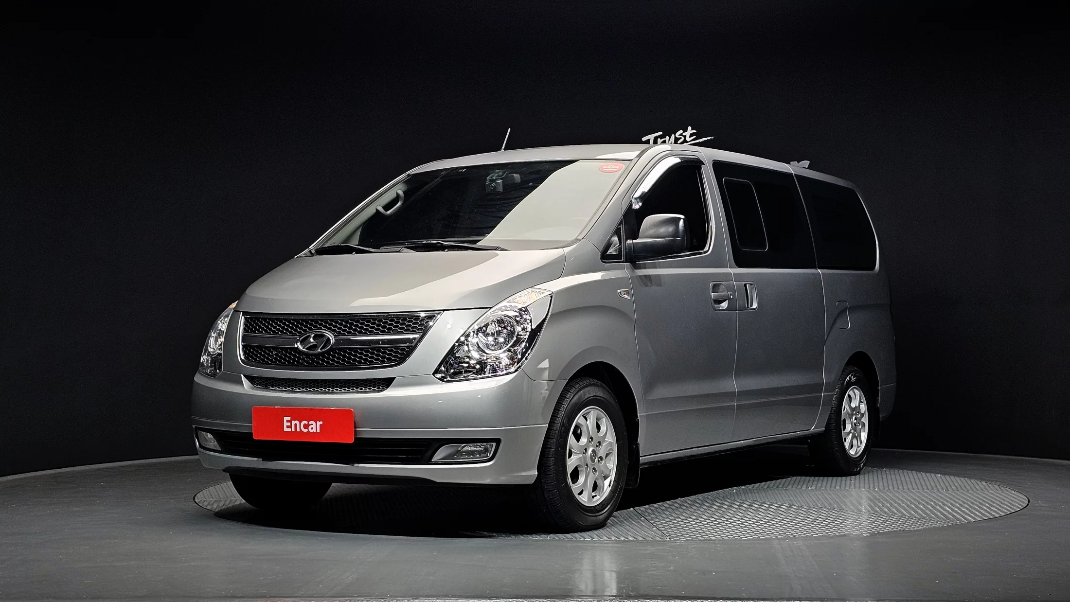 Hyundai Starex 5-Seater Van Cvx Premium 2011