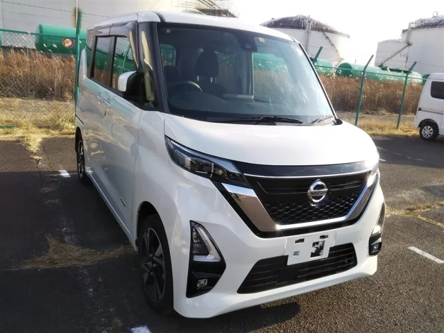 Nissan Roox II