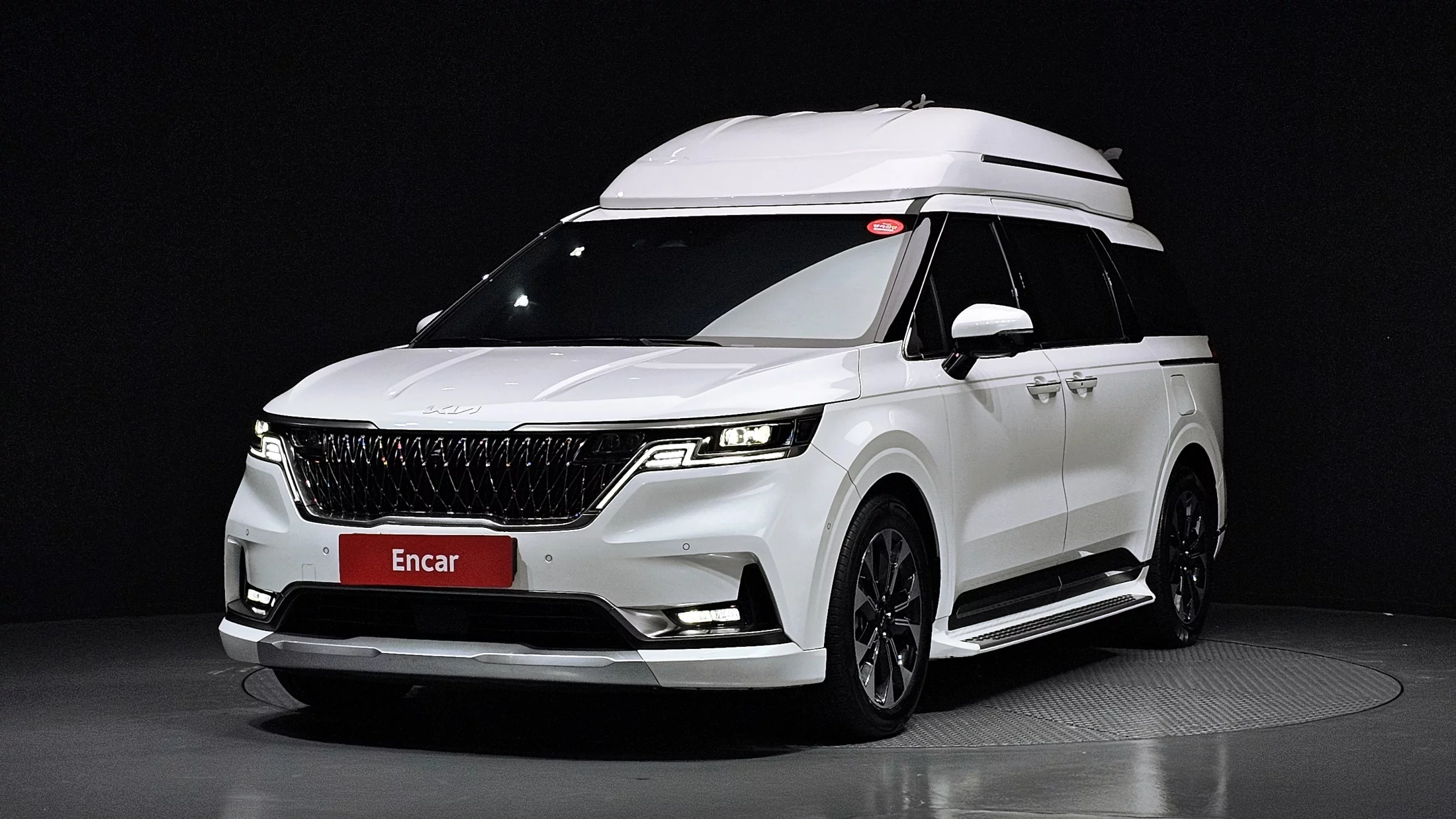 Kia Carnival 9-Seater Hi-Limousine Signature 2023