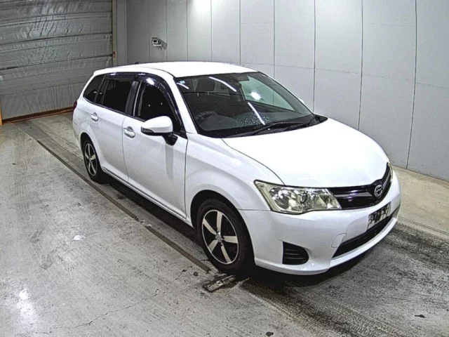 Toyota Corolla Fielder Лот № 2012