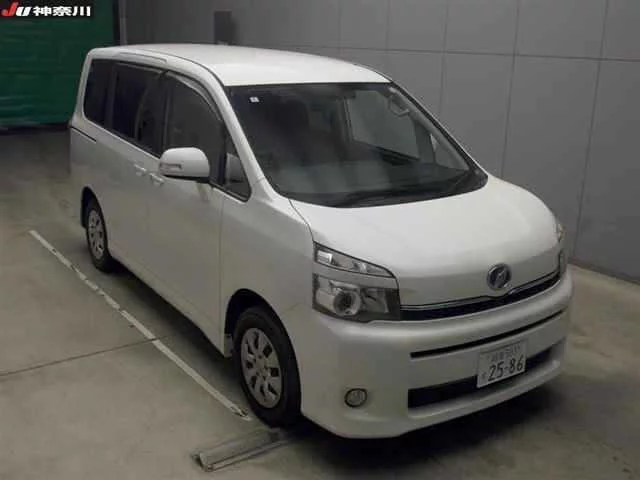 Toyota Voxy Лот № 2014