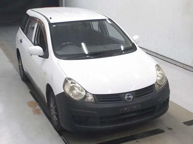 Nissan Ad Лот № 2011