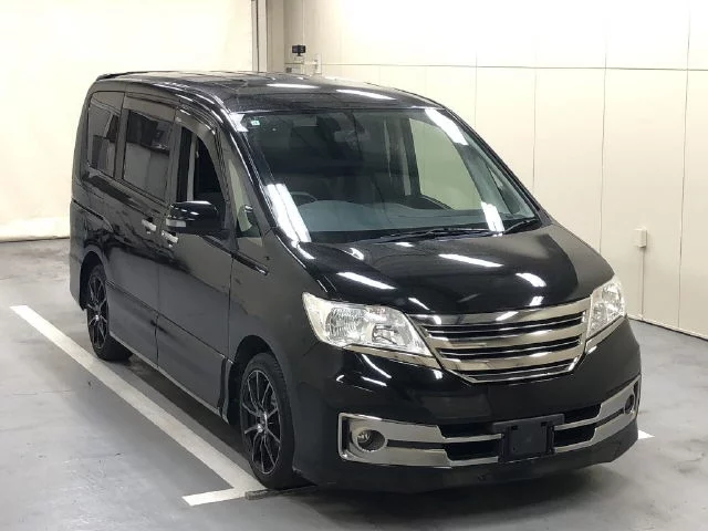 Nissan Serena Лот № 2012