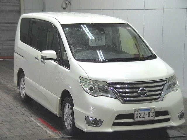 Nissan Serena Лот № 2015