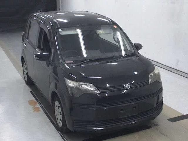 Toyota Spade Лот № 2014
